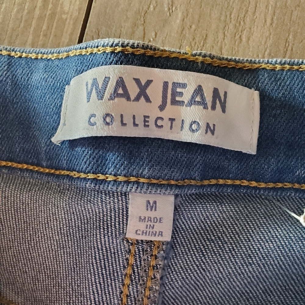 NWT Wax Jean Collection Bermuda Stretch Jean Shorts Women's Size Medium - Picture 3 of 16